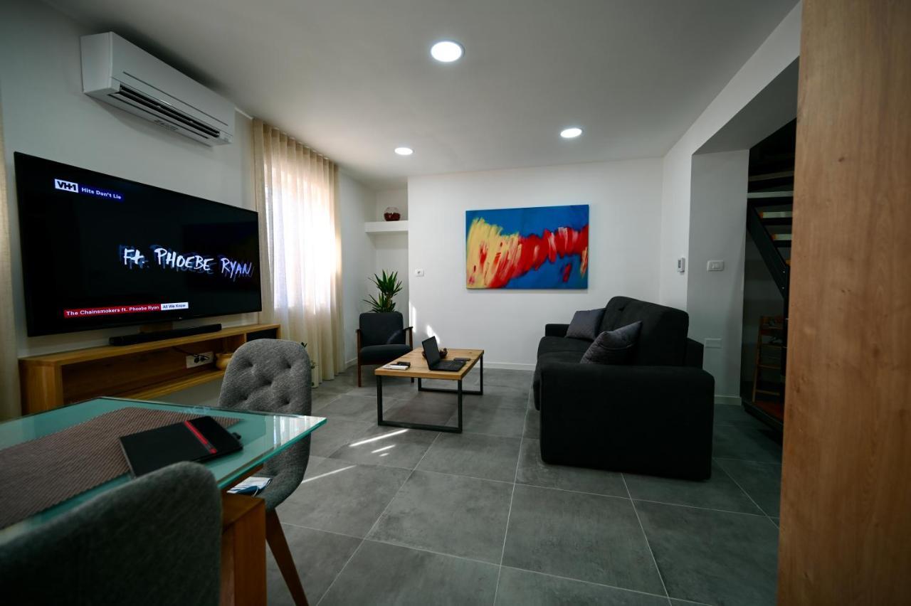 Apartments Porta Maggiore Копер Екстериор снимка