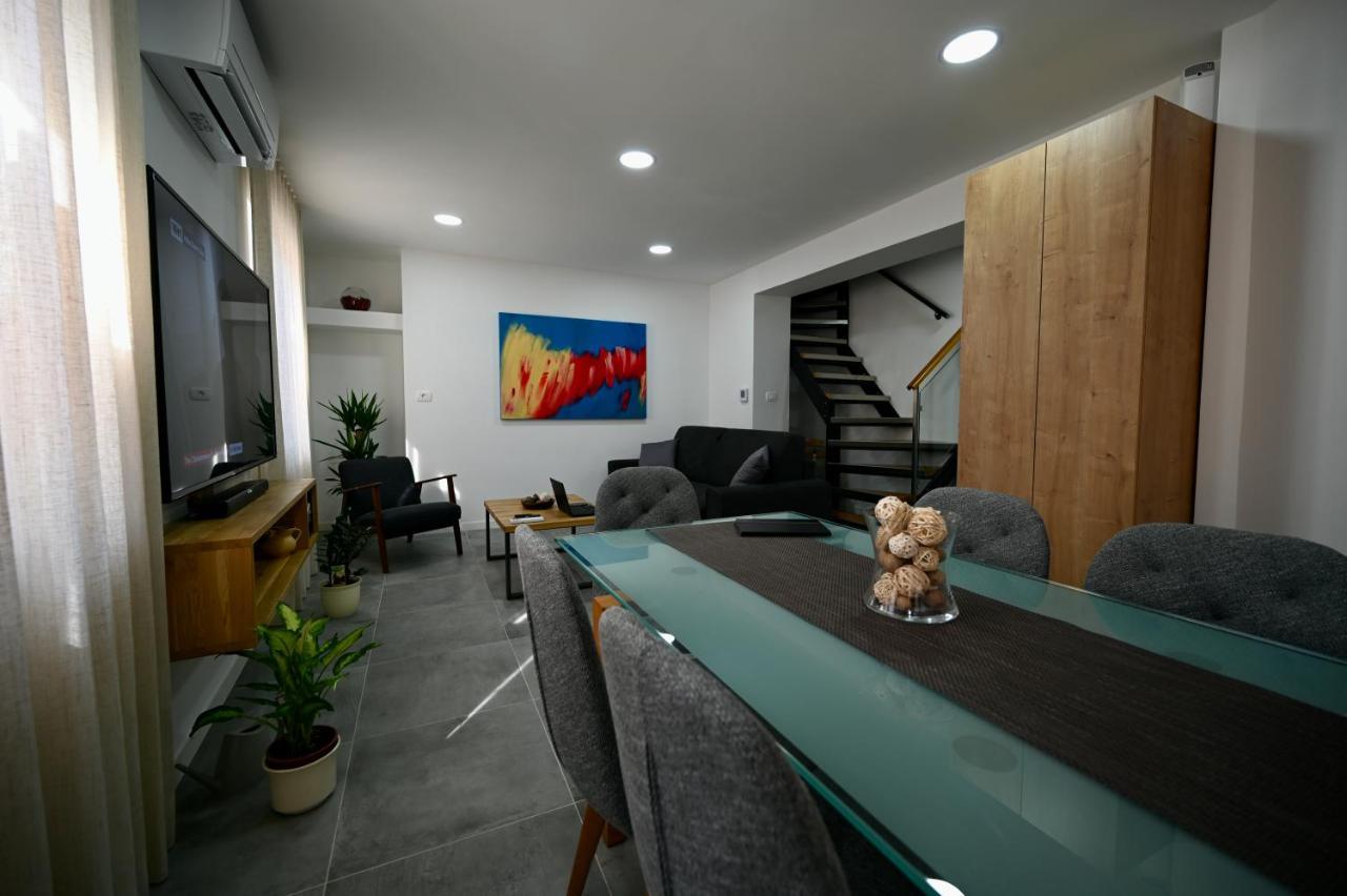 Apartments Porta Maggiore Копер Екстериор снимка
