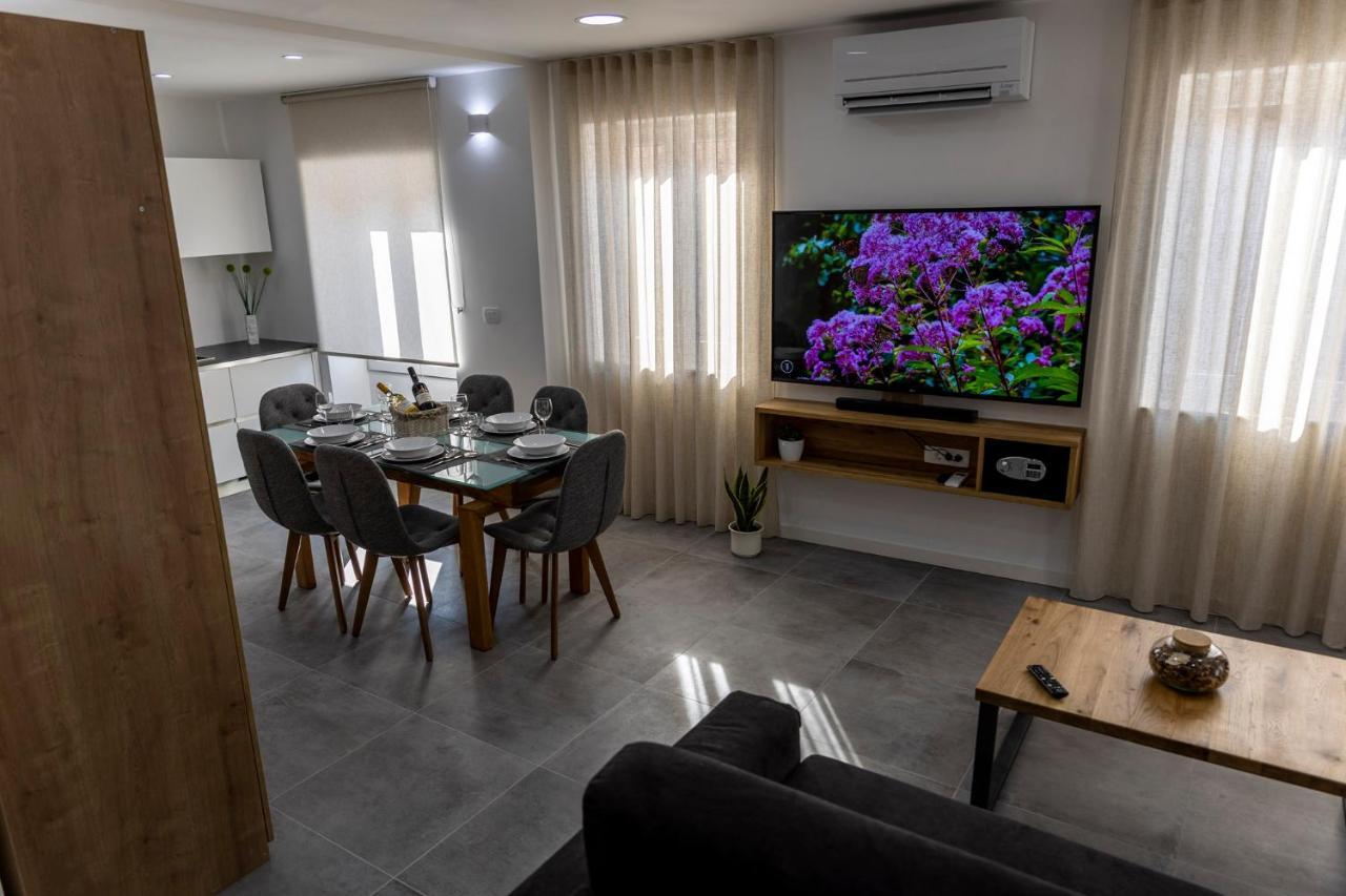 Apartments Porta Maggiore Копер Екстериор снимка
